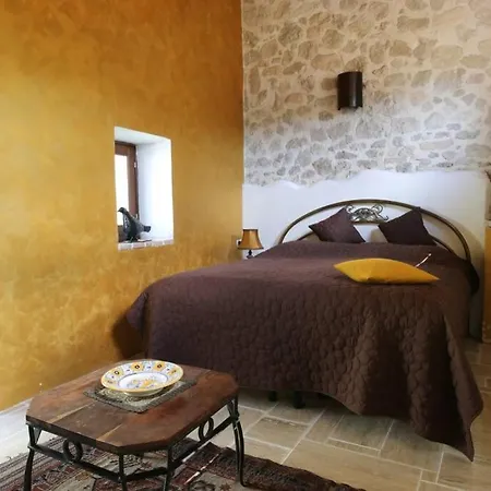 Il Castelluccio Lecce nei Marsi